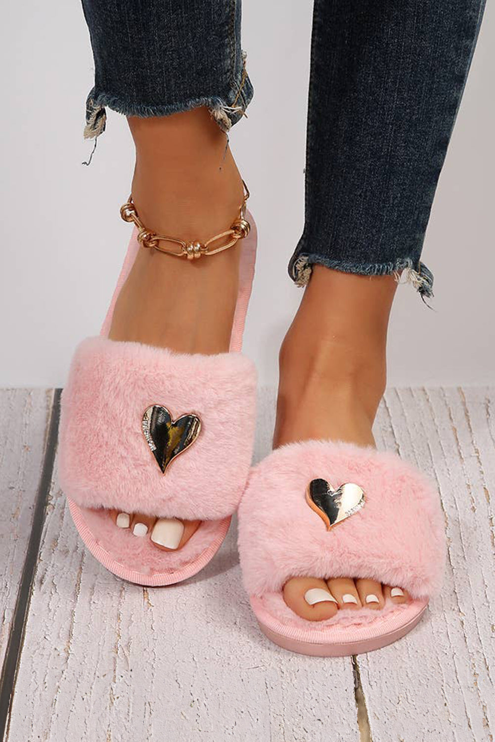 Parchment Heart Shape Buckle Decor Open Toe Plush Slippers