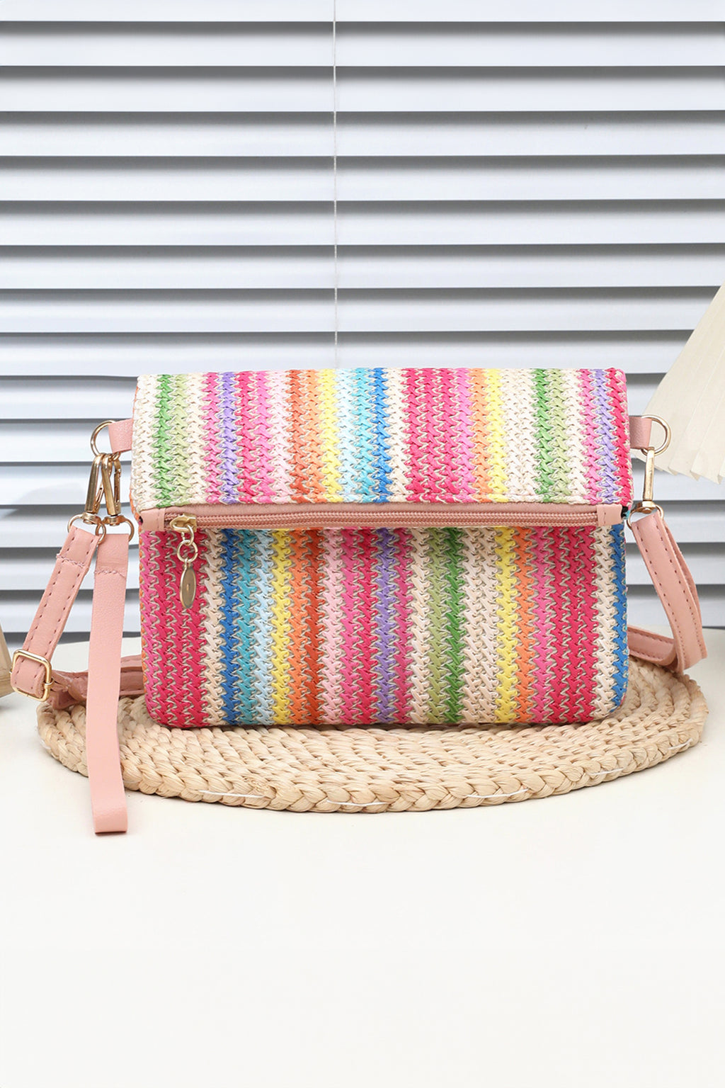 White Daisy Flower Straw Woven Zip Folded Magnetic Button Shoulder Bag