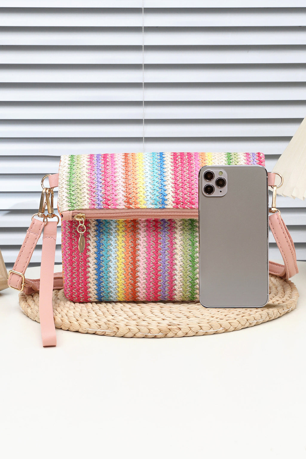 White Daisy Flower Straw Woven Zip Folded Magnetic Button Shoulder Bag